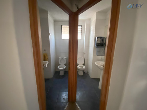 Amplia Casa - Oficina En Venta En El Mejor Barrio De Ñuñoa
