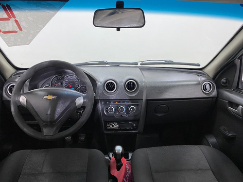 Imagem 4 de 18 de Chevrolet Celta