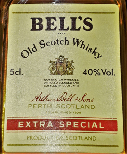 Botella Miniatura Whisky Bell's Extra Especial Cerrada 1985 (Usado)