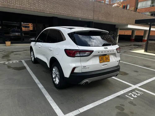 Ford Escape Híbrida 2,5 4x2 Híbrida Único Dueño