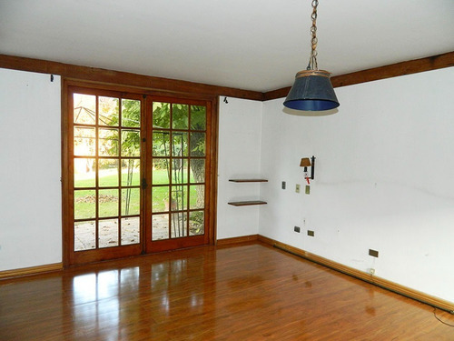 Imagen 8 de 24 de Gran Casa Con Jardín Formado En Calera De Tango