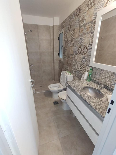 Imagen 14 de 14 de Departamento Con 2 Dormitorios En P.a Y Local Comercial P.b