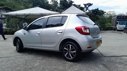 Renault Sandero 1.6 Authentique / Life