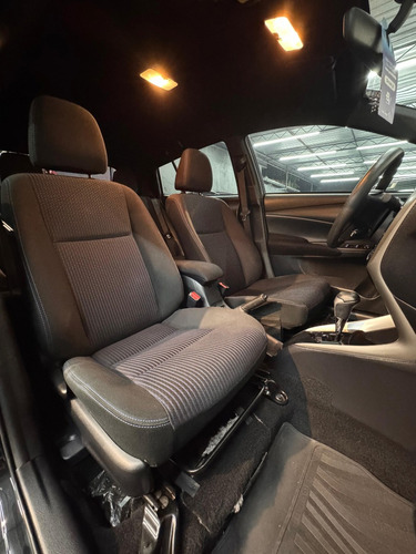 Toyota Yaris 1.3 16V FLEX XL PLUS TECH MULTIDRIVE