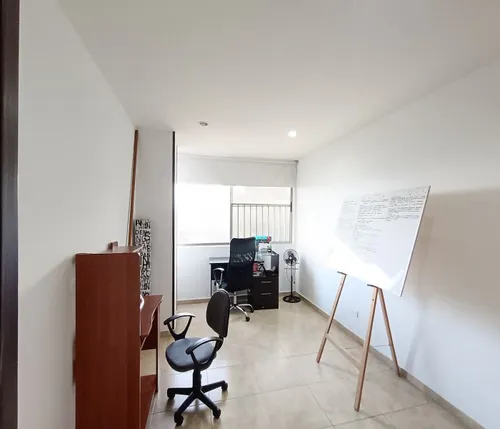 Se Alquila Hermoso Apartamento Duplex En Menga, Quinto Piso Con Ascensor