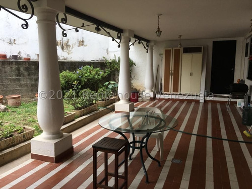 Imagen 2 de 12 de Casa En Venta En Macaracuay 22-21518