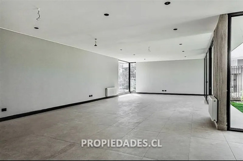 Casa En Condominio En Arriendo En Lo Barnechea