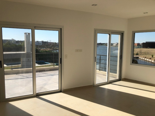 B° El Canton 128 Casa En Venta 3 Dorm Pileta Laguna