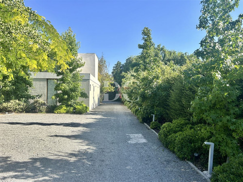 Casa En Venta De 3 Dorm.piedra Roja,chicureo,colina