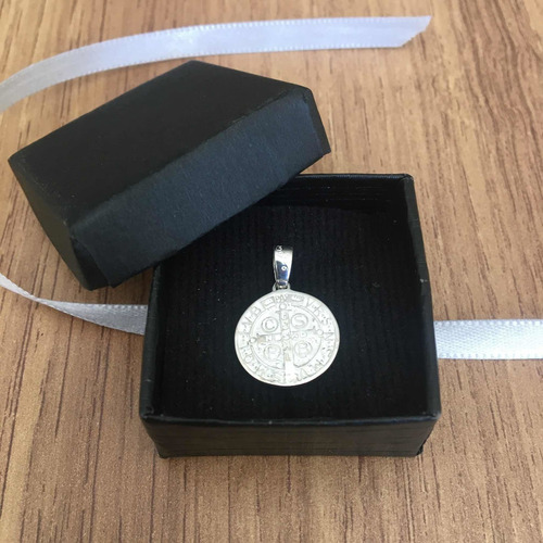 Imagen 7 de 10 de Dije Medalla San Benito Mediano De Plata .925 Agálea Joyería
