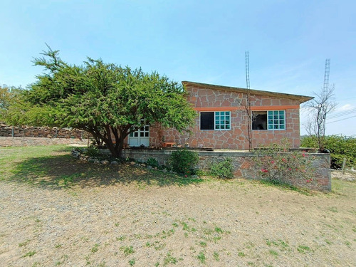 Casa De Campo En Venta En Huimilpan A 30 Min. De El Pueblito Y 35 Min. De Centro Sur, Querétaro