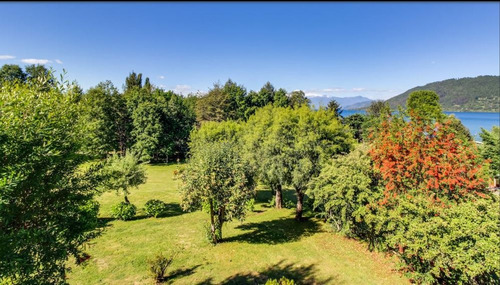 Dos Casas Con Espectacular Terreno En Lago Calafquen
