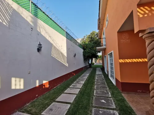 Casa En Venta En Manantiales