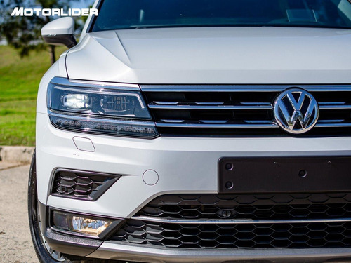 Imagen 10 de 15 de Volkswagen Tiguan Highline Extra Full | Permuta / Financia