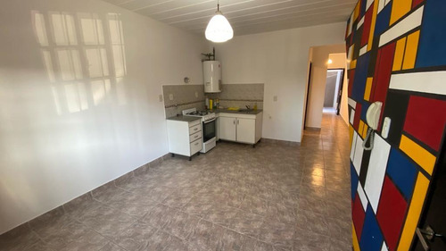Departamento En Venta - 2 Dormitorios 1 Baño - Cochera - 77mts2 - Quilmes