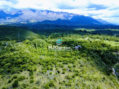 2 Casas + Departamento +pileta +arroyo Escritura Los Hornillos