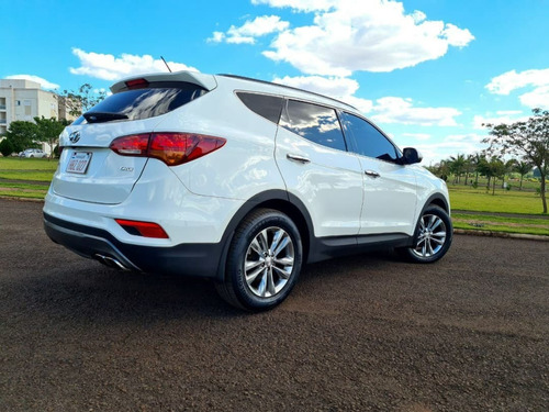 Imagen 4 de 10 de Hyundai Santa Fe 4x2