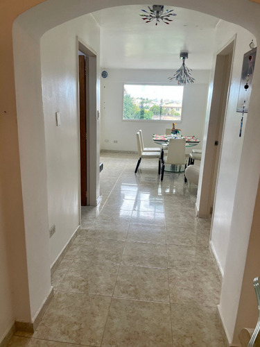Imagen 2 de 12 de Se Vende Apto El Marques 3 H, 3 B, 1 Pto, Remodelado
