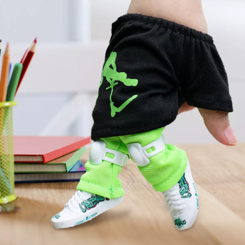 V * Toe Skate Con Kit De Herramientas Y Ropas For Calcetines