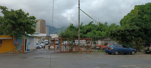 Terreno En Venta En Los Cortijos