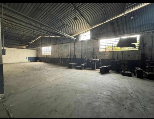 Mt Venta De Galpón En La Zona Industrial La Quizanda
