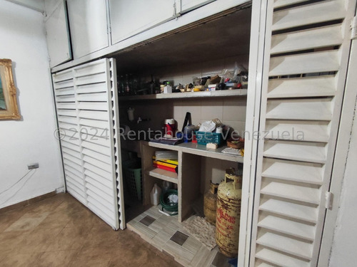 José Trivero Vende Hermosa Casa Ubicada En Excelente Zona De Cabudare, Cuenta Con Tanque Subterraneo