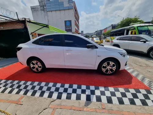 Chevrolet Onix LTZ 1.0 AT