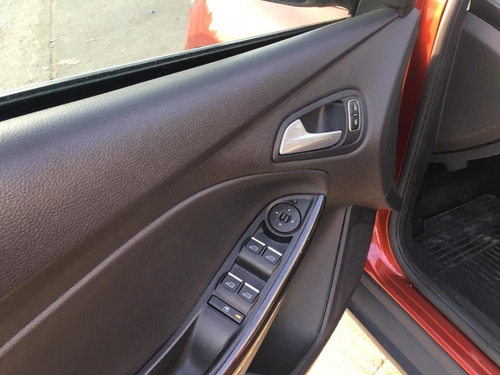Imagen 5 de 10 de Ford Focus Titanium 2.0 A/t #gs .-