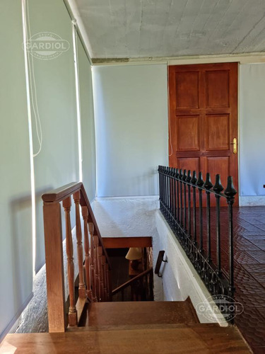 Casa 4 Dormitorios Con Piscina Sobre Ruta 10 ,interbalnearia Solanas.