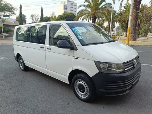 Volkswagen Transporter 2.0 pasajeros mt