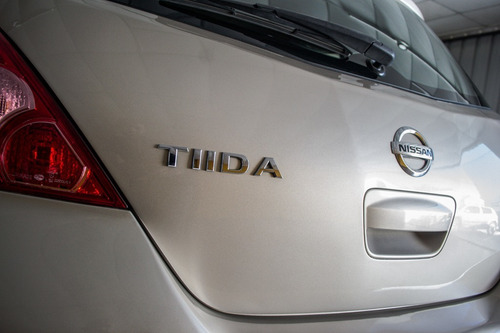 Imagen 16 de 25 de Nissan Tiida 2011 1.8 Visia 5 P Knd