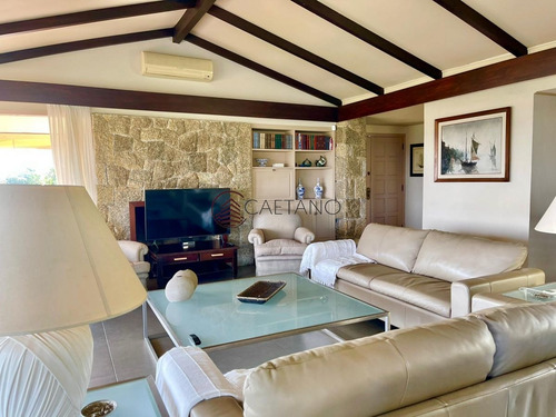 Imagen 3 de 30 de Casa En Venta Playa Mansa Frente Al Mar Cuatro Dormitorios - Punta Del Este Mansa