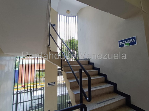 Edificio En Venta En Mariche 3 Pisos Sotano Edificios Caracas Cavas Refrigeracion Angela Tochon Edificios Comerciales