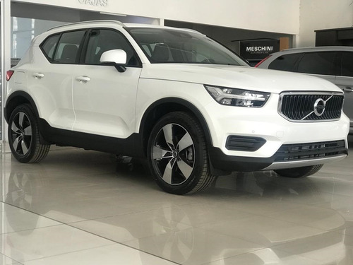 Volvo XC40 2.0t T4 Momentum Fwd