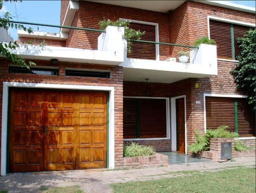 Casa En Venta 6 Ambientes Castelar 