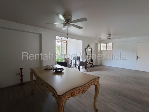 Amplio Apartamento En Venta Urb San Isidro, Maracay 25-13106 Hc