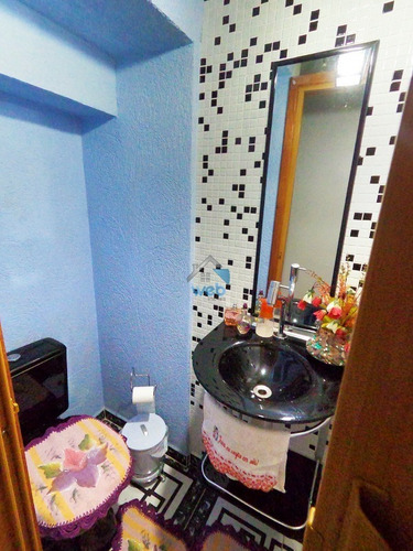 Imagem 20 de 30 de Lindo Sobrado Isauro Trinco. Ótima Localização, Seguro, Com Churrasqueira E Cozinha Planejada. Na Região Do Cajuru. - Ca01226 - 69178302