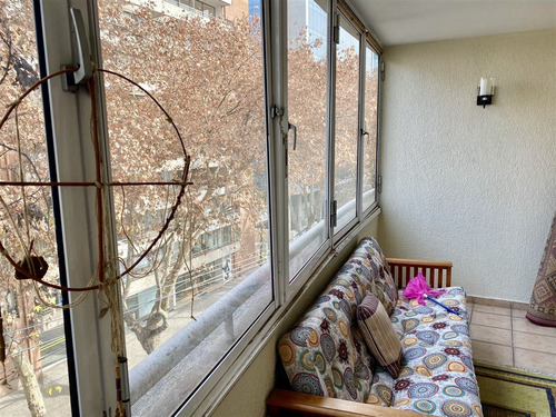 Departamento En Arriendo De 2 Dorm. En Providencia