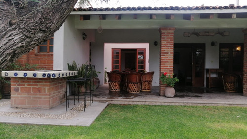 Casa En Venta 1300m2, Tequisquiapan Centro, Qro, Méx.