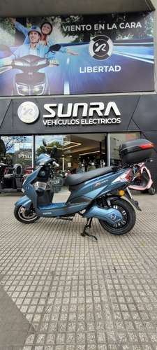 Imagen 4 de 23 de Moto Electrica Hawk / Mes Del Mundial Con Baul De Regalo / A