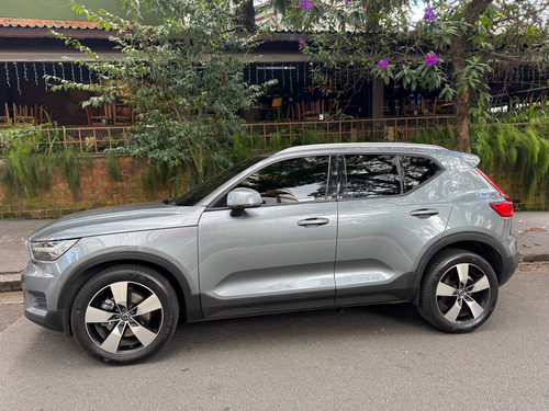 Volvo XC40 2.0 T5 Momentum Awd 5p