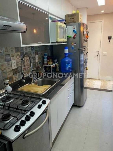 Imagem 4 de 6 de Vende-se Apto 2 Dorms C/ Suíte No Tatuapé