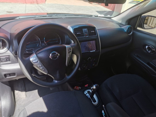 Imagen 7 de 10 de Nissan Versa 2015