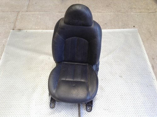 Asiento Delantero Izquierdo Nissan Versa Mod 12-14 Original