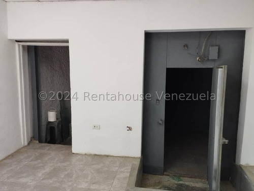 Alquiler De Dos Locales Comerciales A Pie De Calle Catia I