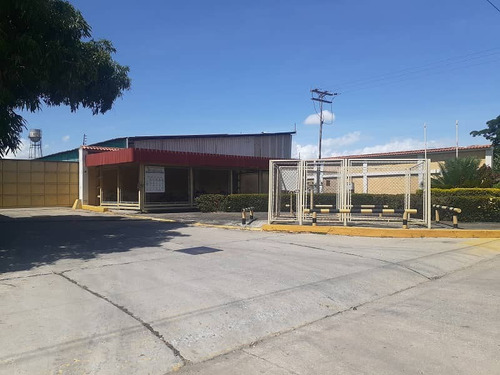 Se Vende Galpòn En La Zona Industrial El Nepe, Municipio Guacara A 500 M De Ciudad Traki. - Ivlp