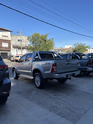 Toyota Hilux Pick-up 3.0 Cd Srv Cuero 4x4 5at - A4