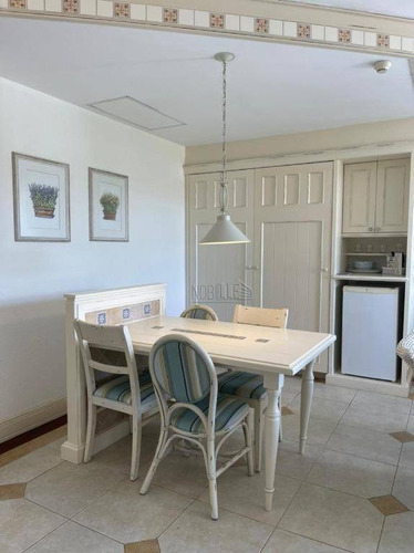 Imagem 22 de 30 de Flat Com 1 Dormitório À Venda, 65 M² Por R$ 1.000.000,00 - Jurerê Internacional - Florianópolis/sc - Fl0008