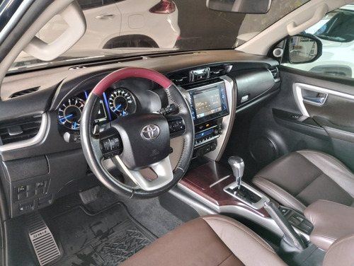 Toyota Hilux SW4 2.7 SRV 7 LUGARES 4X2 16V FLEX 4P AUTOMÁTICO