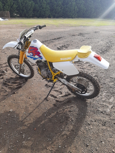 Imagen 2 de 5 de Suzuki Dr350